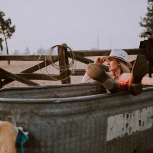 Meet your Posher, Ashley